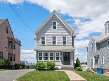 516 Pleasant St, Winthrop, Massachusetts, 5 Bedrooms Bedrooms, 13 Rooms Rooms,3 BathroomsBathrooms,Residential Income,For Sale,Pleasant St,73541145