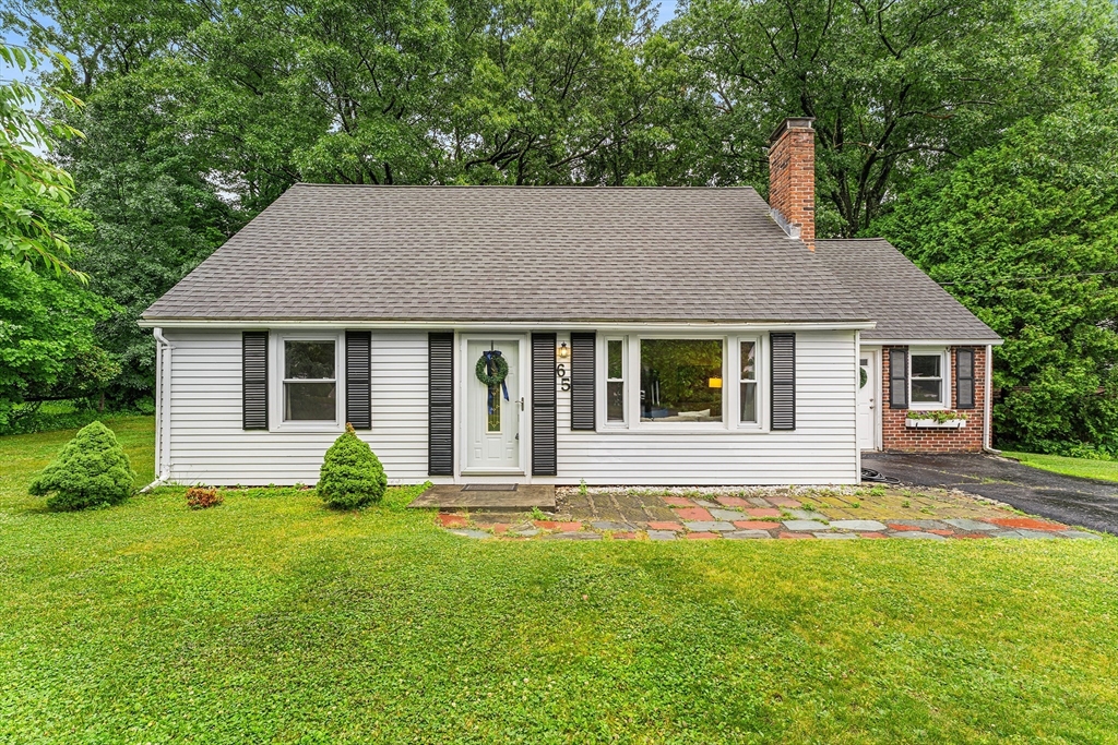 65 Janet Cir, Shrewsbury, Massachusetts, 3 Bedrooms Bedrooms, 7 Rooms Rooms,1 BathroomBathrooms,Residential,For Sale,Janet Cir,73540915