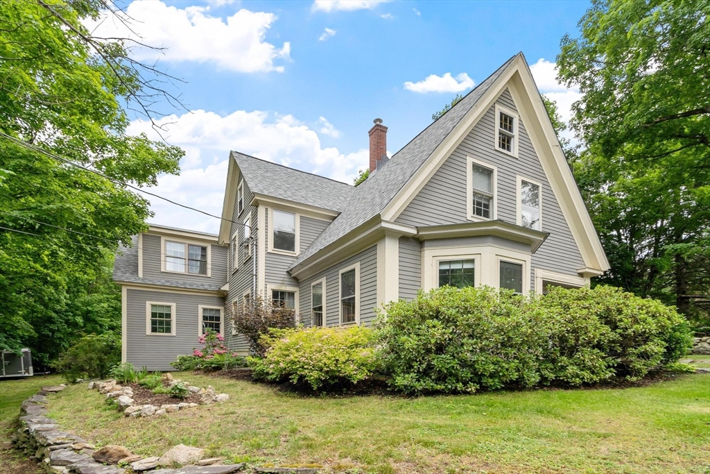 2 Seaver Street, Westminster, Massachusetts, 4 Bedrooms Bedrooms, 10 Rooms Rooms,3 BathroomsBathrooms,Residential,For Sale,Seaver Street,73540921