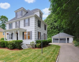78 Franklin St, Wrentham, Massachusetts, 4 Bedrooms Bedrooms, 8 Rooms Rooms,2.5 BathroomsBathrooms,Residential,For Sale,Franklin St,73539922