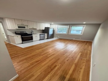83 Haven Street, Reading, Massachusetts, 2 Bedrooms Bedrooms, 4 Rooms Rooms,1 BathroomBathrooms,Residential Lease,For Rent,Haven Street,73541077 83 Haven Street, Reading, Massachusetts, 2 Bedrooms Bedrooms, 4 Rooms Rooms,1 BathroomBathrooms,Residential Lease,For Rent,Haven Street,73541077