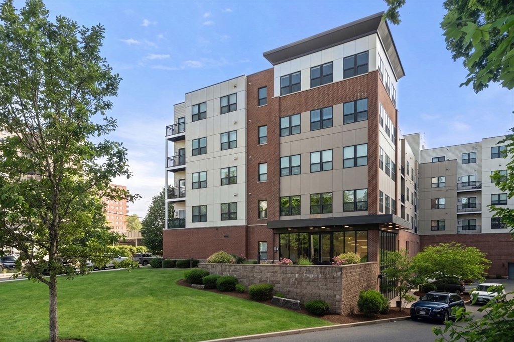 999 Hancock St, Quincy, Massachusetts, 2 Bedrooms Bedrooms, 4 Rooms Rooms,2 BathroomsBathrooms,Residential,For Sale,Hancock St,73541002