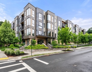 100 Linden St, Wellesley, Massachusetts, 2 Bedrooms Bedrooms, 5 Rooms Rooms,2 BathroomsBathrooms,Residential,For Sale,Linden St,73541337