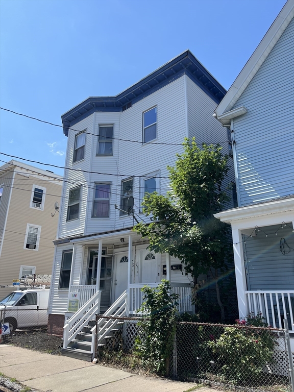 73 Woodman Street, Lynn, Massachusetts, 9 Bedrooms Bedrooms, 15 Rooms Rooms,3 BathroomsBathrooms,Residential Income,For Sale,Woodman Street,73541345
