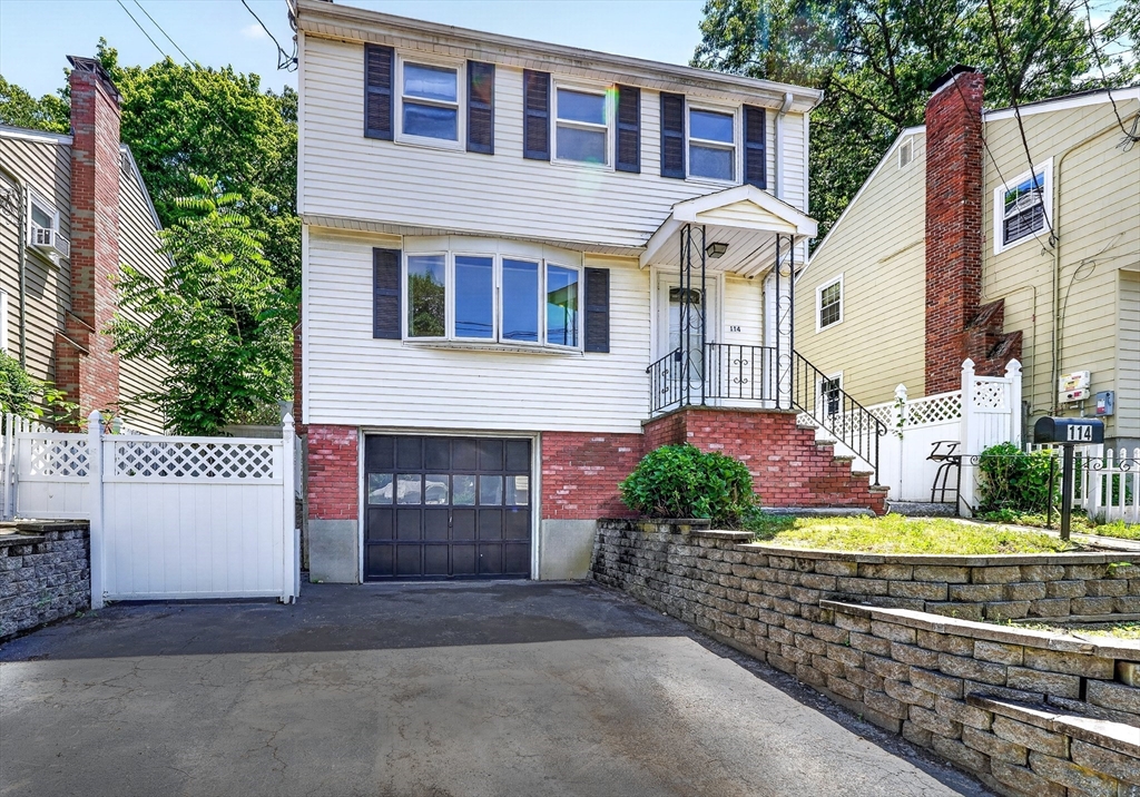 114 Glenellen Rd, Boston, Massachusetts, 3 Bedrooms Bedrooms, 7 Rooms Rooms,1.5 BathroomsBathrooms,Residential,For Sale,Glenellen Rd,73541361