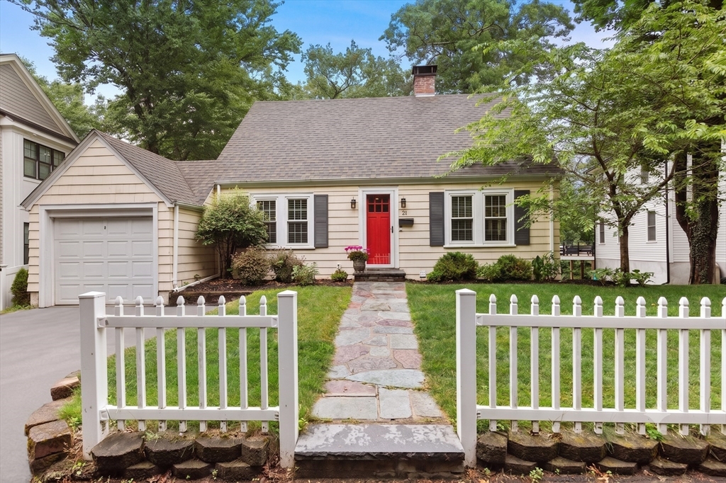 21 Gayland Road, Needham, Massachusetts, 4 Bedrooms Bedrooms, 6 Rooms Rooms,2 BathroomsBathrooms,Residential,For Sale,Gayland Road,73541369
