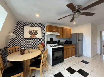 125 London, Boston, Massachusetts, 1 Bedroom Bedrooms, 4 Rooms Rooms,1 BathroomBathrooms,Residential Lease,For Rent,London,73541188