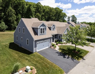 16 Ashton Ln, Millbury, Massachusetts, 2 Bedrooms Bedrooms, 5 Rooms Rooms,2.5 BathroomsBathrooms,Residential,For Sale,Ashton Ln,73541321