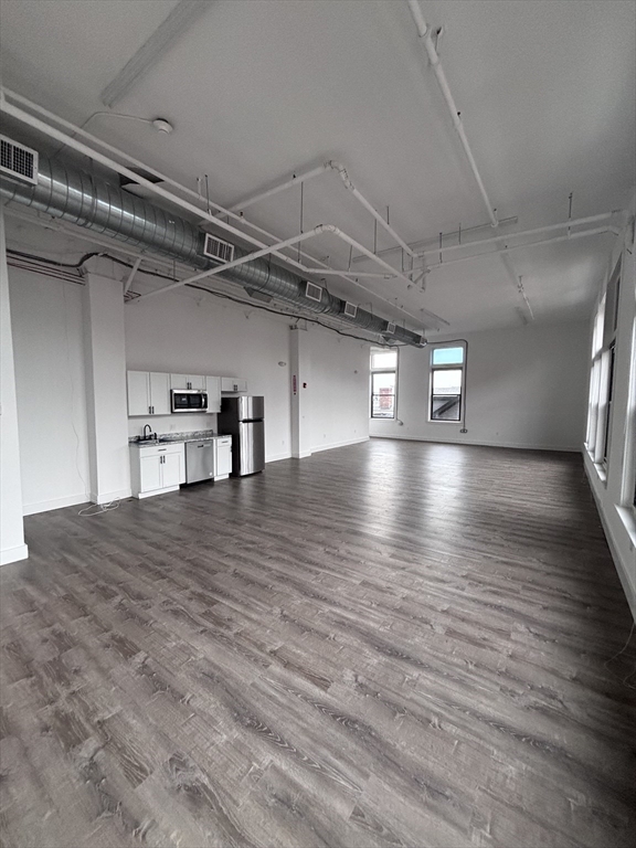 423 W Broadway, Boston, Massachusetts, ,Commercial Lease,For Rent,W Broadway,73541075