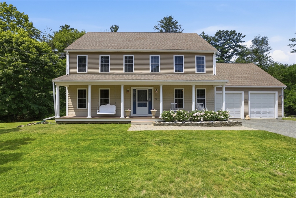 61 Whitney Street, Northborough, Massachusetts, 4 Bedrooms Bedrooms, 9 Rooms Rooms,2.5 BathroomsBathrooms,Residential,For Sale,Whitney Street,73541192
