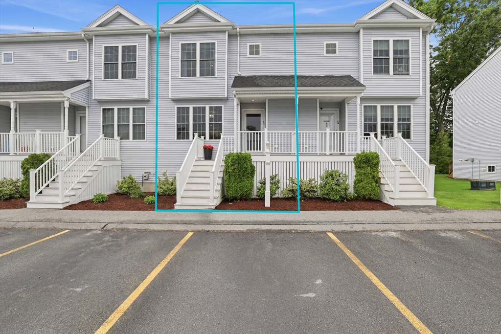 1 Paradise Ln, Whitman, Massachusetts, 2 Bedrooms Bedrooms, 4 Rooms Rooms,1.5 BathroomsBathrooms,Residential,For Sale,Paradise Ln,73541187