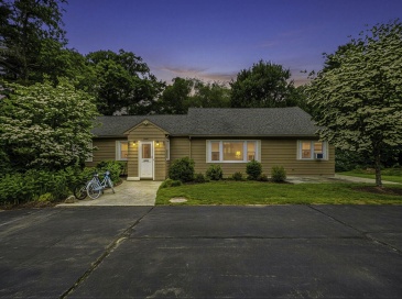 90 Glenview St, Upton, Massachusetts, 5 Bedrooms Bedrooms, 11 Rooms Rooms,2 BathroomsBathrooms,Residential Income,For Sale,Glenview St,73540925