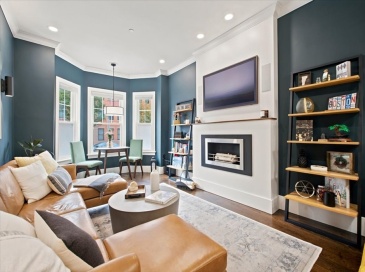 48 Chelsea St, Boston, Massachusetts, 2 Bedrooms Bedrooms, 4 Rooms Rooms,2 BathroomsBathrooms,Residential,For Sale,Chelsea St,73540497
