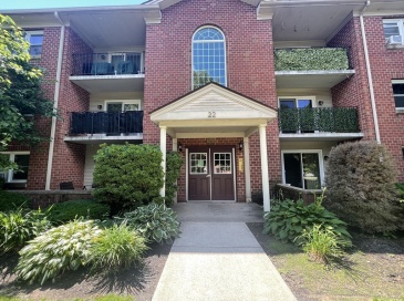 22 Maple Crest Circle, Holyoke, Massachusetts, 2 Bedrooms Bedrooms, 4 Rooms Rooms,2 BathroomsBathrooms,Residential,For Sale,Maple Crest Circle,73541403