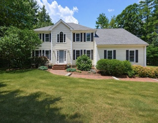 15 Applewood Rd, Norfolk, Massachusetts, 4 Bedrooms Bedrooms, 8 Rooms Rooms,2.5 BathroomsBathrooms,Residential,For Sale,Applewood Rd,73541373