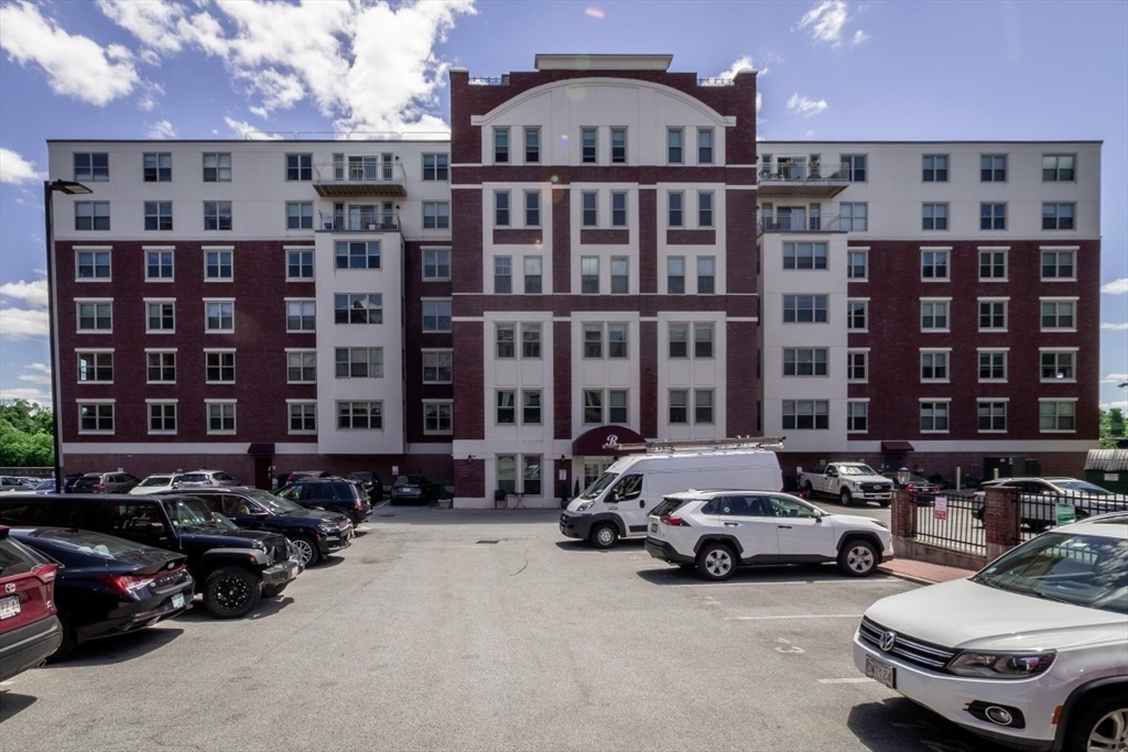 70 Washington St, Haverhill, Massachusetts, 2 Bedrooms Bedrooms, 4 Rooms Rooms,2 BathroomsBathrooms,Residential,For Sale,Washington St,73540566
