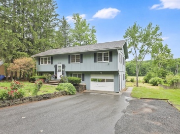 210 Strong St, Amherst, Massachusetts, 4 Bedrooms Bedrooms, 7 Rooms Rooms,2 BathroomsBathrooms,Residential,For Sale,Strong St,73541398