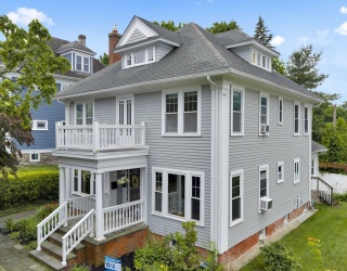 14 Tahanto Rd, Worcester, Massachusetts, 5 Bedrooms Bedrooms, 9 Rooms Rooms,3 BathroomsBathrooms,Residential,For Sale,Tahanto Rd,73541095