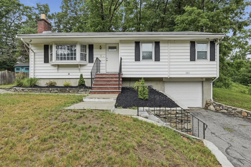281 Riverlin St, Millbury, Massachusetts, 3 Bedrooms Bedrooms, 5 Rooms Rooms,2 BathroomsBathrooms,Residential,For Sale,Riverlin St,73541196