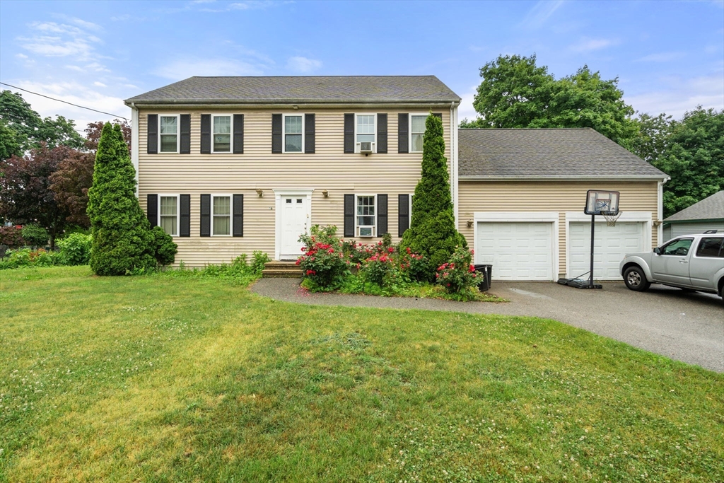 86 Oakland St, Stoughton, Massachusetts, 4 Bedrooms Bedrooms, 8 Rooms Rooms,2.5 BathroomsBathrooms,Residential,For Sale,Oakland St,73541408