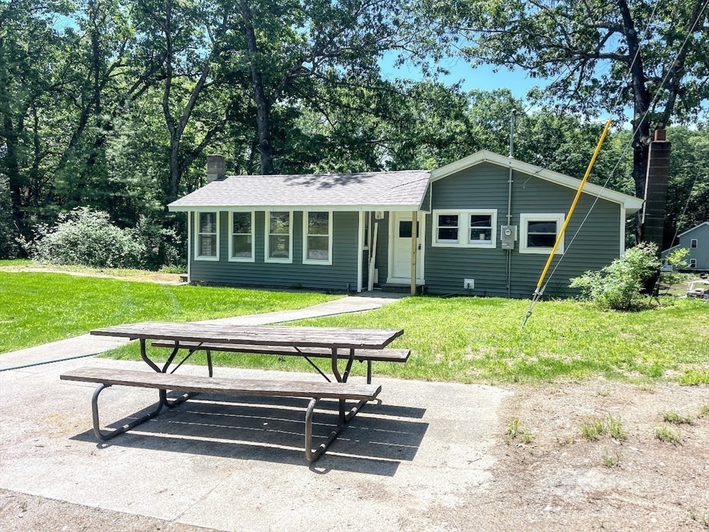 201 Fire Road, 16, Lunenburg, Massachusetts, 1 Bedroom Bedrooms, 4 Rooms Rooms,1 BathroomBathrooms,Residential Lease,For Rent,Fire Road, 16,73541205