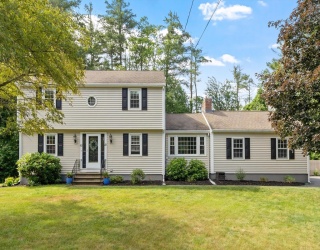 12 Crabapple Lane, Chelmsford, Massachusetts, 4 Bedrooms Bedrooms, 9 Rooms Rooms,2.5 BathroomsBathrooms,Residential,For Sale,Crabapple Lane,73541208