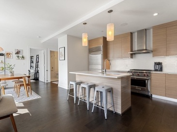 14 West Broadway, Boston, Massachusetts, 2 Bedrooms Bedrooms, 5 Rooms Rooms,2 BathroomsBathrooms,Residential Lease,For Rent,West Broadway,73537205