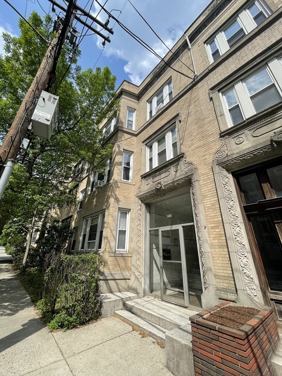 211 Saint Paul St, Brookline, Massachusetts, 2 Bedrooms Bedrooms, 4 Rooms Rooms,1 BathroomBathrooms,Residential Lease,For Rent,Saint Paul St,73529901