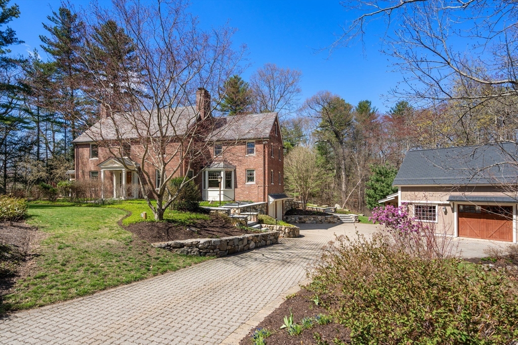 123 Lincoln Road, Lincoln, Massachusetts, 4 Bedrooms Bedrooms, 13 Rooms Rooms,3.5 BathroomsBathrooms,Residential,For Sale,Lincoln Road,73508042