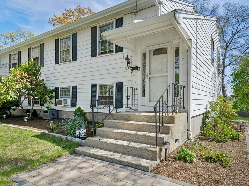 93A High Street, Milford, Massachusetts, 3 Bedrooms Bedrooms, 5 Rooms Rooms,1.5 BathroomsBathrooms,Residential,For Sale,High Street,73512869