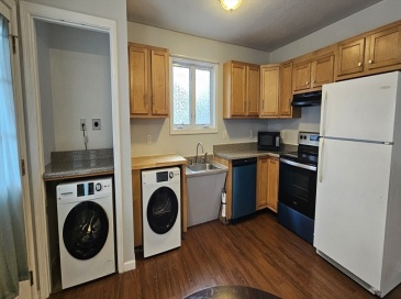 2 Warsaw St, Dudley, Massachusetts, 1 Bedroom Bedrooms, 3 Rooms Rooms,1 BathroomBathrooms,Residential Lease,For Rent,Warsaw St,73541239