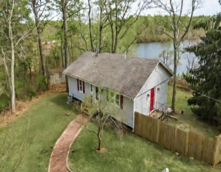 2 A Street, Wareham, Massachusetts, 3 Bedrooms Bedrooms, 9 Rooms Rooms,1 BathroomBathrooms,Residential,For Sale,A Street,73497025