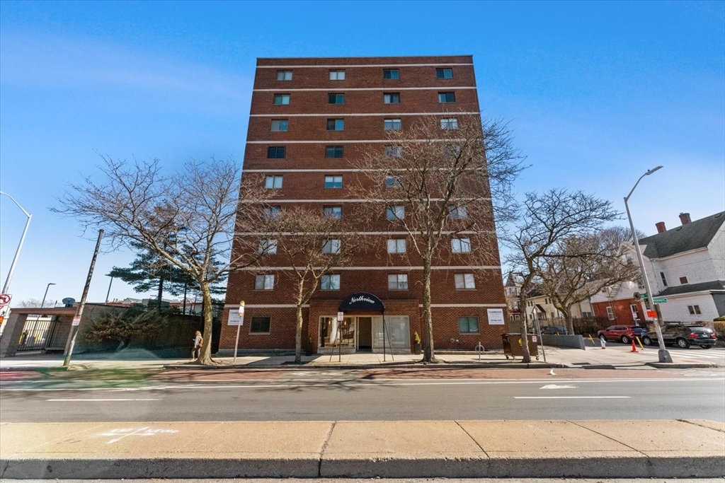 2353 Massachusetts Ave, Cambridge, Massachusetts, 1 Bedroom Bedrooms, 2 Rooms Rooms,1 BathroomBathrooms,Residential Lease,For Rent,Massachusetts Ave,73531247