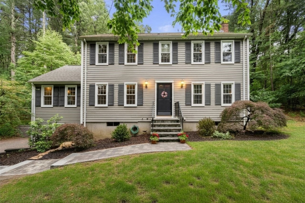 409 North Rd, Sudbury, Massachusetts, 4 Bedrooms Bedrooms, 8 Rooms Rooms,2.5 BathroomsBathrooms,Residential,For Sale,North Rd,73539205