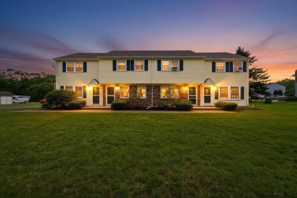 6 George St, Plainville, Massachusetts, 2 Bedrooms Bedrooms, 5 Rooms Rooms,1.5 BathroomsBathrooms,Residential,For Sale,George St,73540753