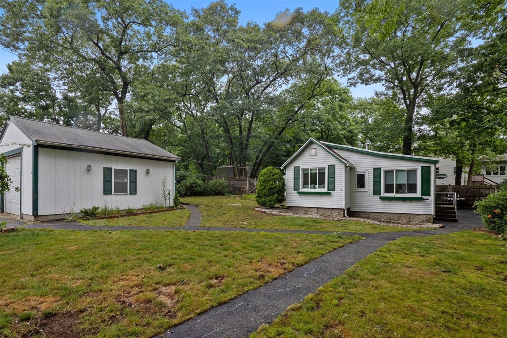 18 Bailey St, Medford, Massachusetts, 1 Bedroom Bedrooms, 6 Rooms Rooms,1 BathroomBathrooms,Residential,For Sale,Bailey St,73540952