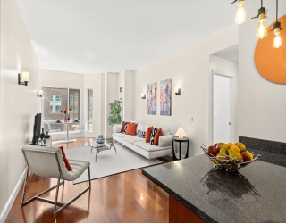 17 Otis, Cambridge, Massachusetts, 2 Bedrooms Bedrooms, 4 Rooms Rooms,2 BathroomsBathrooms,Residential,For Sale,Otis,73541434