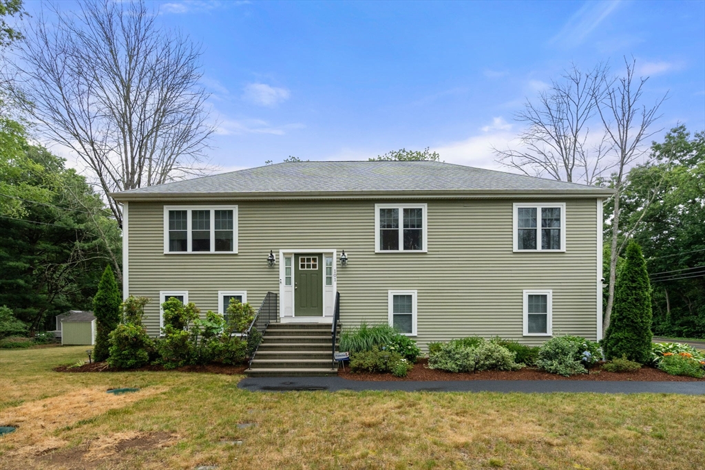 101 Prospect Hill St, Taunton, Massachusetts, 3 Bedrooms Bedrooms, 6 Rooms Rooms,2.5 BathroomsBathrooms,Residential,For Sale,Prospect Hill St,73541107