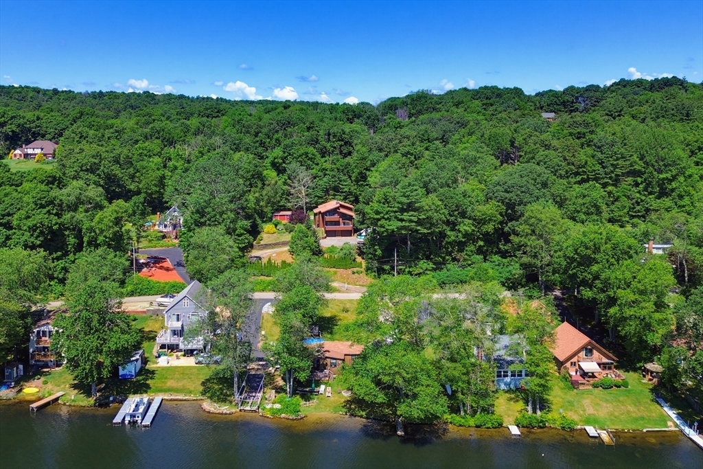 42 Jolicoeur Ave, Spencer, Massachusetts, 3 Bedrooms Bedrooms, 8 Rooms Rooms,2.5 BathroomsBathrooms,Residential,For Sale,Jolicoeur Ave,73541438