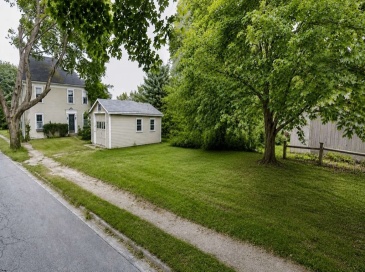 360 Merrimac Street, Newburyport, Massachusetts, 3 Bedrooms Bedrooms, 7 Rooms Rooms,1.5 BathroomsBathrooms,Residential,For Sale,Merrimac Street,73537907