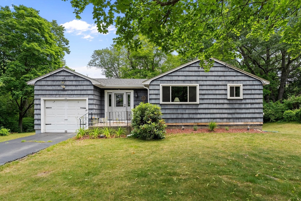 173 Alden Street, Whitman, Massachusetts, 3 Bedrooms Bedrooms, 6 Rooms Rooms,1 BathroomBathrooms,Residential,For Sale,Alden Street,73541173