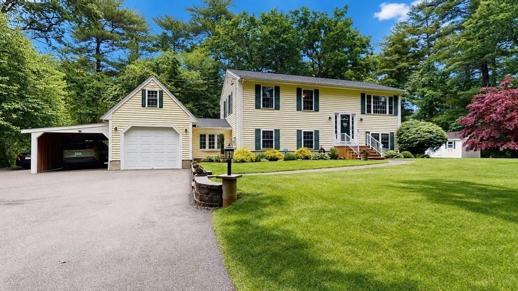 233 Tispaquin St, Middleboro, Massachusetts, 3 Bedrooms Bedrooms, 5 Rooms Rooms,2 BathroomsBathrooms,Residential,For Sale,Tispaquin St,73541081