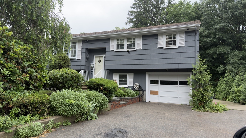260 Pearl St, Brockton, Massachusetts, 4 Bedrooms Bedrooms, 9 Rooms Rooms,1.5 BathroomsBathrooms,Residential,For Sale,Pearl St,73541315