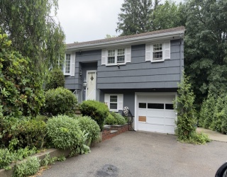 260 Pearl St, Brockton, Massachusetts, 4 Bedrooms Bedrooms, 9 Rooms Rooms,1.5 BathroomsBathrooms,Residential,For Sale,Pearl St,73541315