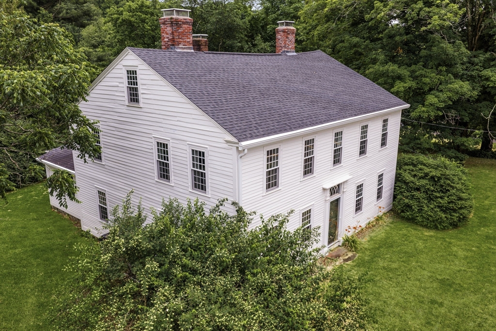 392 Greenfield Rd, Deerfield, Massachusetts, 5 Bedrooms Bedrooms, 11 Rooms Rooms,2 BathroomsBathrooms,Residential,For Sale,Greenfield Rd,73541665