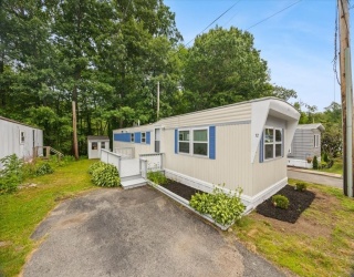 12 Chesapeake Rd, Holbrook, Massachusetts, 2 Bedrooms Bedrooms, 4 Rooms Rooms,1 BathroomBathrooms,Residential,For Sale,Chesapeake Rd,73541544