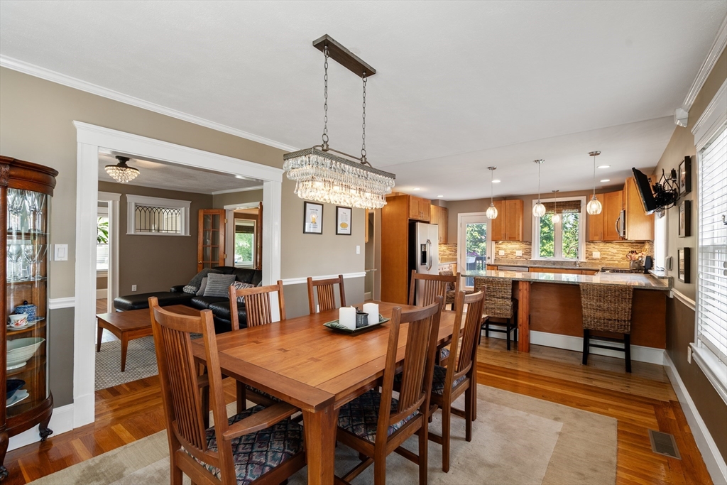 48 Beacon Park, Watertown, Massachusetts, 3 Bedrooms Bedrooms, 9 Rooms Rooms,3 BathroomsBathrooms,Residential,For Sale,Beacon Park,73541697