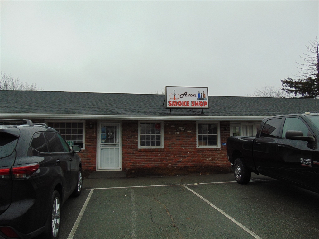 490 W Main St, Avon, Massachusetts, ,Commercial Lease,For Rent,W Main St,73541709