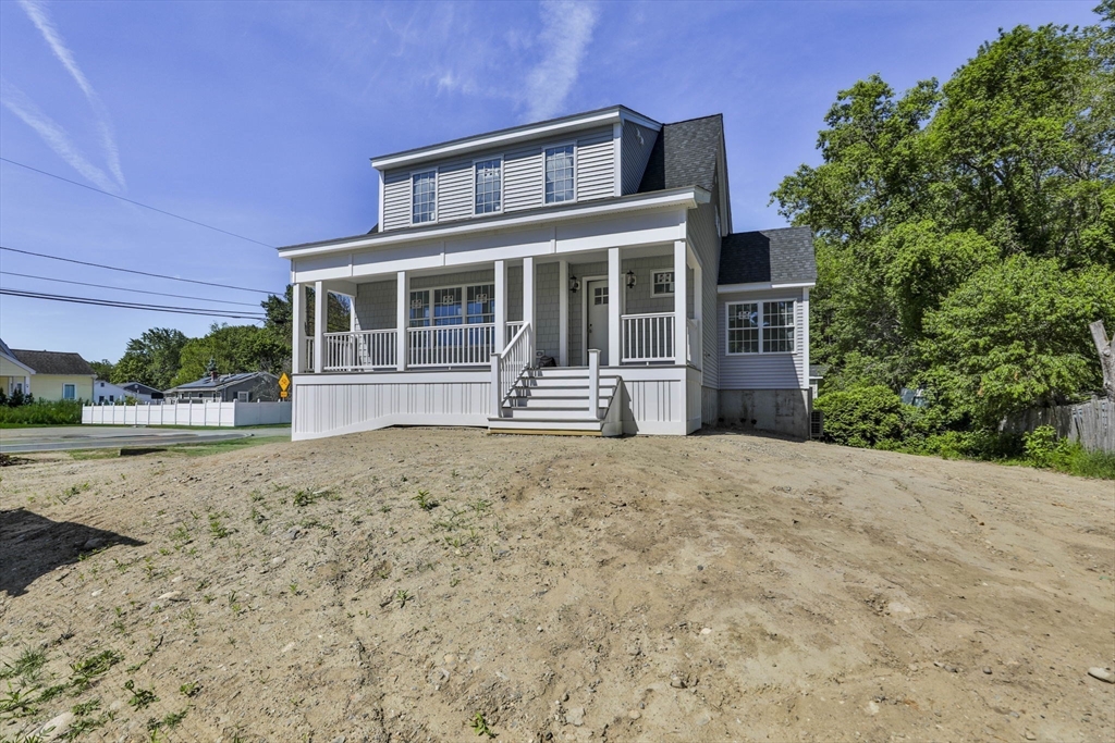1 Lions Way, Salisbury, Massachusetts, 3 Bedrooms Bedrooms, 7 Rooms Rooms,2.5 BathroomsBathrooms,Residential,For Sale,Lions Way,73541467