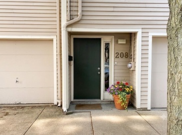 208 Charles, Cambridge, Massachusetts, 3 Bedrooms Bedrooms, 6 Rooms Rooms,2 BathroomsBathrooms,Residential Lease,For Rent,Charles,73541707